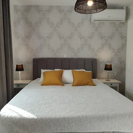 Family Friendly House With A Swimming Pool - Cuskijas, Novigrad - 25299 Feriehus *