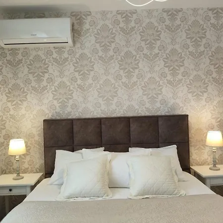 Family Friendly House With A Swimming Pool - Cuskijas, Novigrad - 25299 Feriehus Pridraga