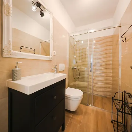 Family Friendly House With A Swimming Pool - Cuskijas, Novigrad - 25299 Feriehus *
