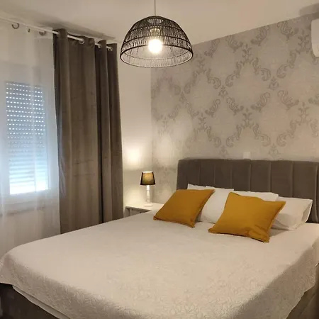 Family Friendly House With A Swimming Pool - Cuskijas, Novigrad - 25299 * Pridraga